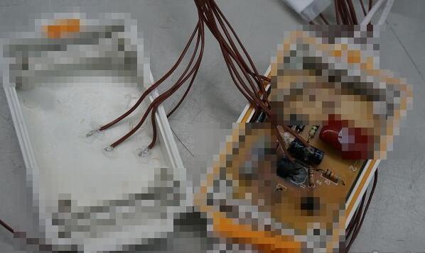 除了電路板及電容部分，也會(huì)在對應(yīng)的外殼相對位置黏貼感溫線，看看過程中是否會(huì)將熱傳遞到外殼。