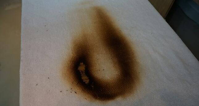 又是一款測試未過的產(chǎn)品，不過基于保密原則，只能展示被燒毀的紗布。