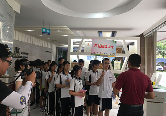 東城初級中學(xué)來優(yōu)科開展科普體驗活動