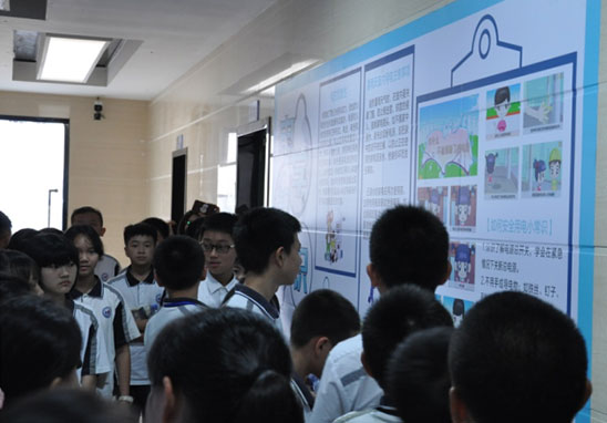 東城第一中學、東城初級中學科普參觀學習活動-3.jpg