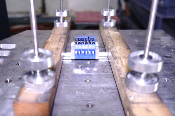 接線(xiàn)端子排振動(dòng)測(cè)試