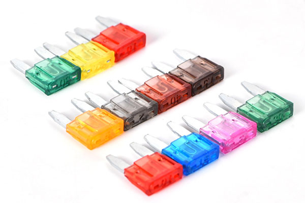 新能源汽車保險絲認證第三方檢測機構(gòu)、實驗室