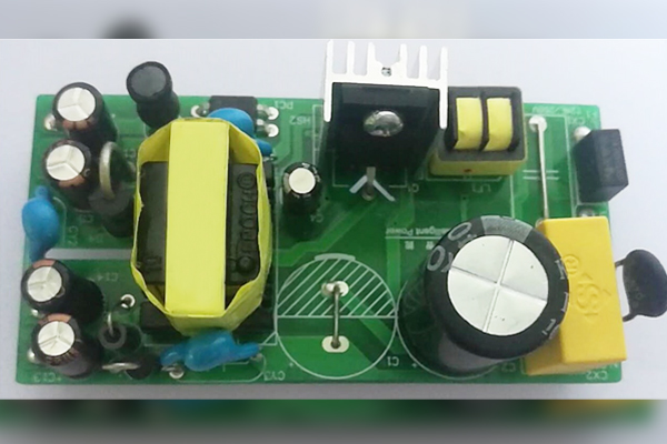 開關(guān)電源中變壓器初、次級線圏之間的屏蔽層脈沖騷擾的失效分析